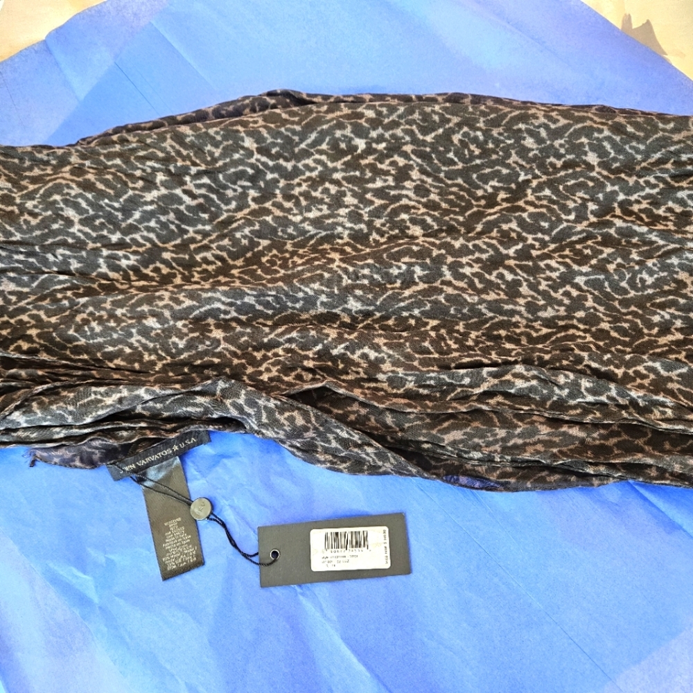 BNWT JOHN VARVATOS LEOPARD PRINT SCARF FOR MEN
